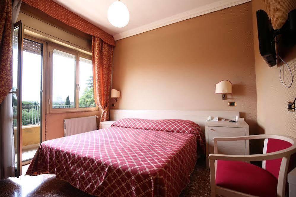 Hotel Derby 3*